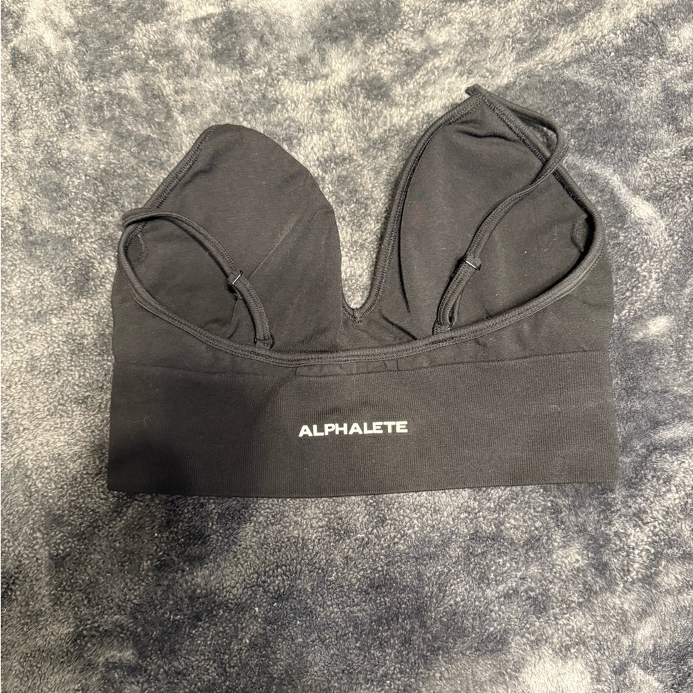 Alphalete Black seamless ribbed bra